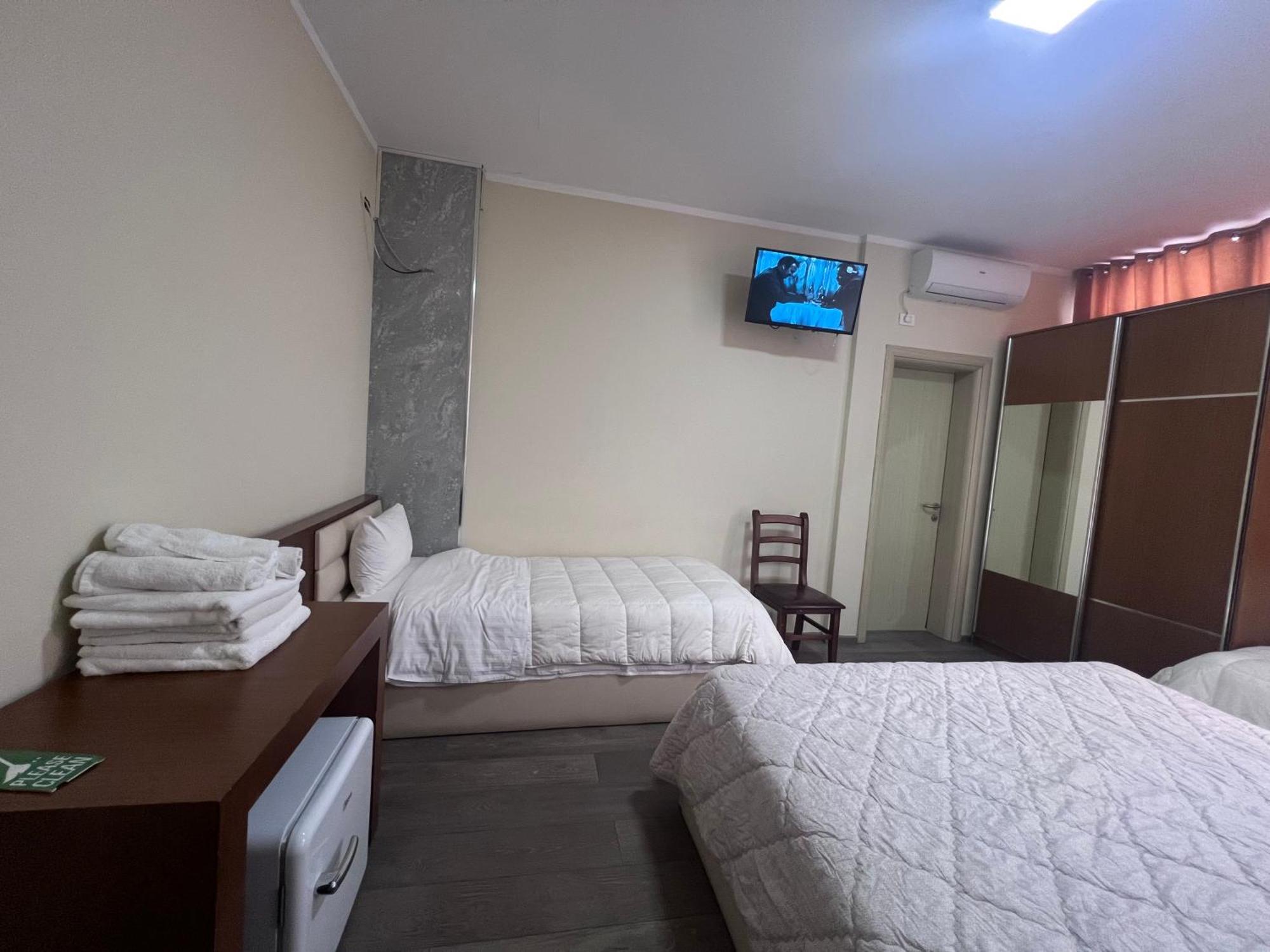 Bobi Hotel Shkodër Exterior foto